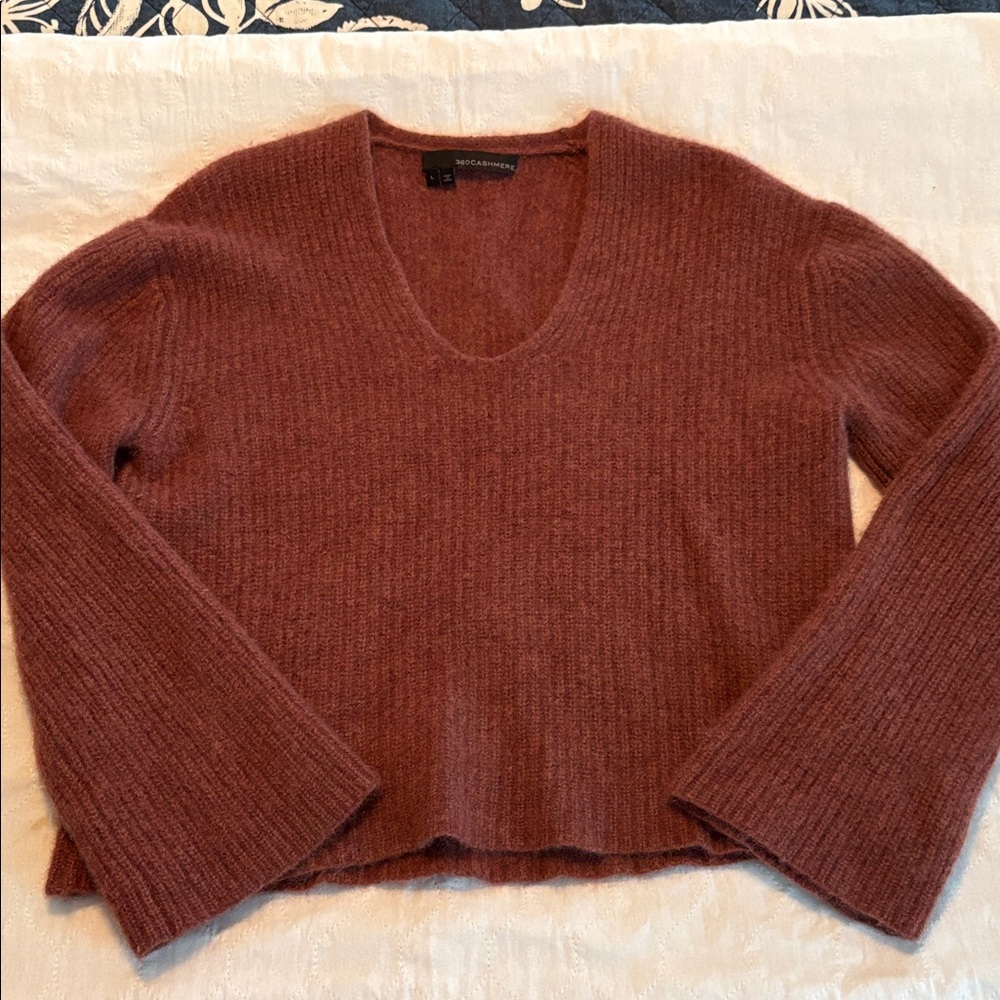 360 Cashmere Skull Cashmere Reese V-Neck Ribbed Knit Sweater in Brown Size Large